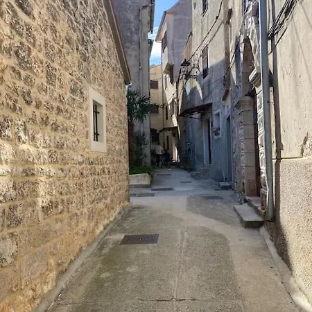 Apartment Lovely Vacation House In Old City With Parking *
